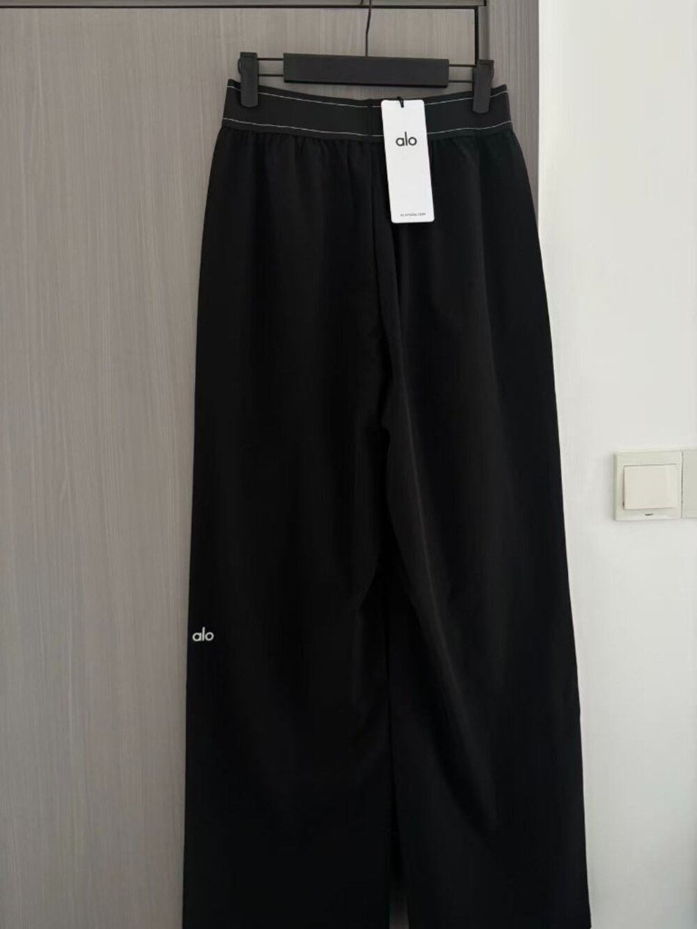 Alo Yoga Suit Up Pants Black Regular Fit With Tags (Brand New)Loose-Fit Trousers - Picture 10 of 13